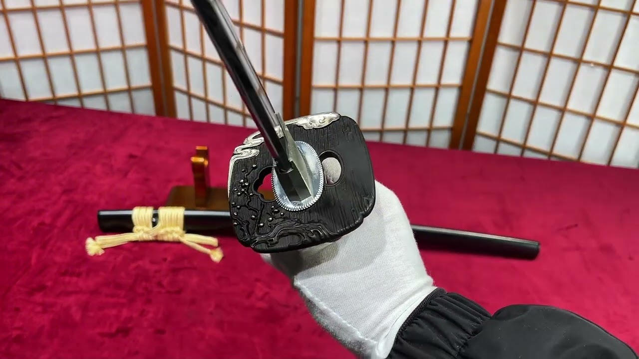 Custom katana with clay tempering and sashikomi Japanese samurrai swords nihonto shop