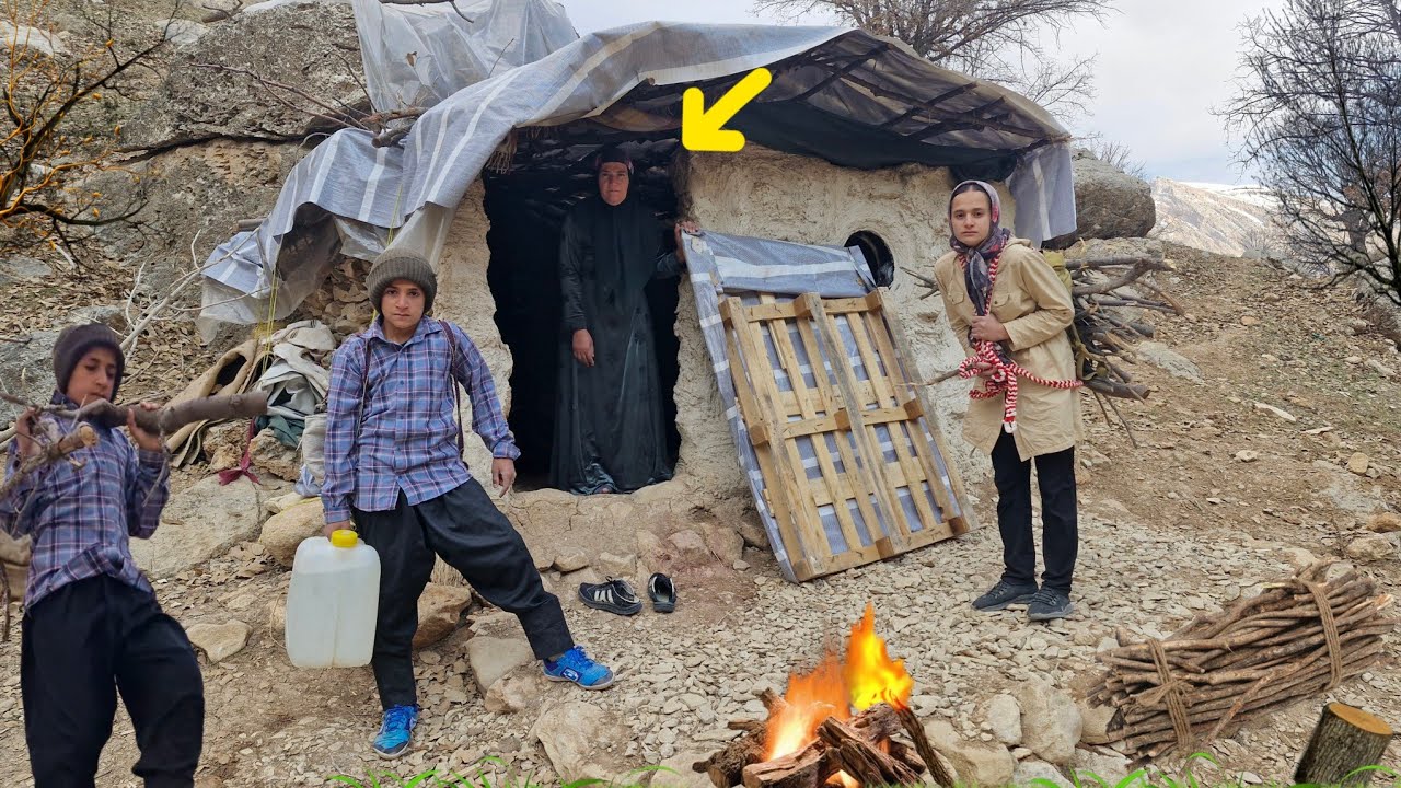 A real day of homeless life in a mountain hut🏔 | Collecting firewood and water 🪵🔥