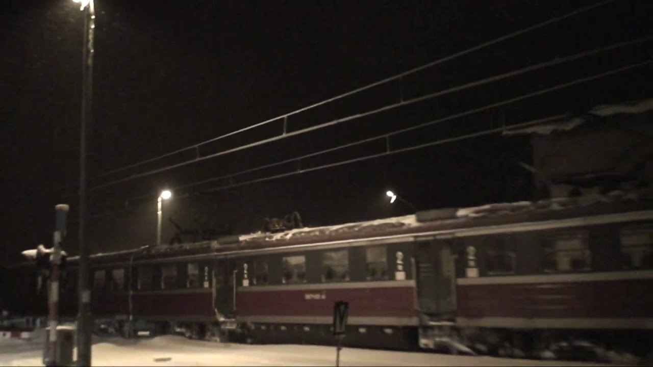 Przejazd EN71 przy oblodzonej sieci