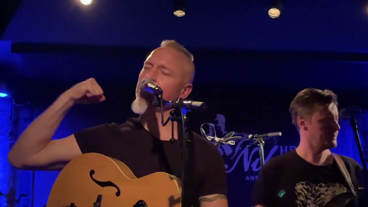 Songen om i morgo - NI LIV (Live frå Herr Nilsen i Oslo 4-11-2023)