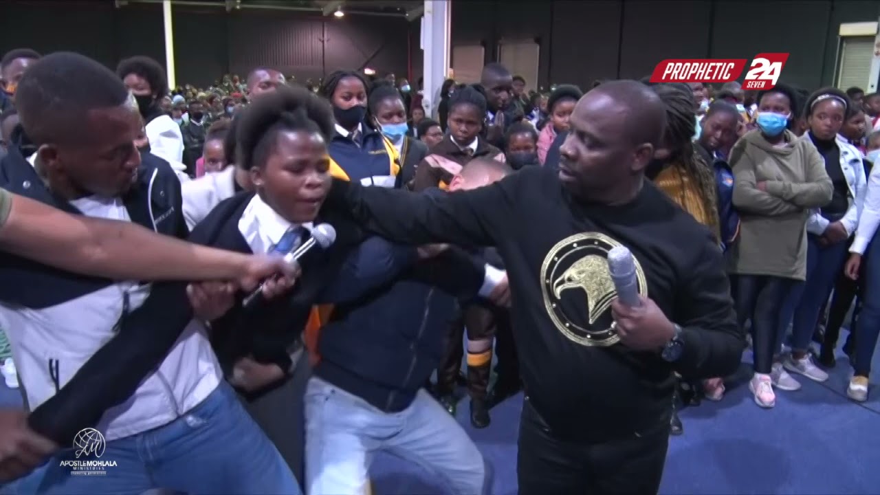 APOSTLE MOHLALA SPOTTED SPIRIT OF PROSTITUTION IN A 15 YEAR OLD GIRL LIVE IN CHURCH  #pprophetic24