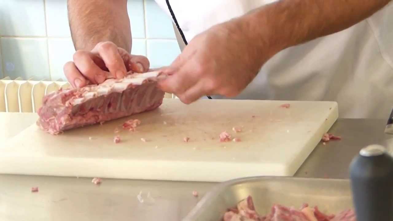 Cours de cuisine: Habiller un carré d'agneau