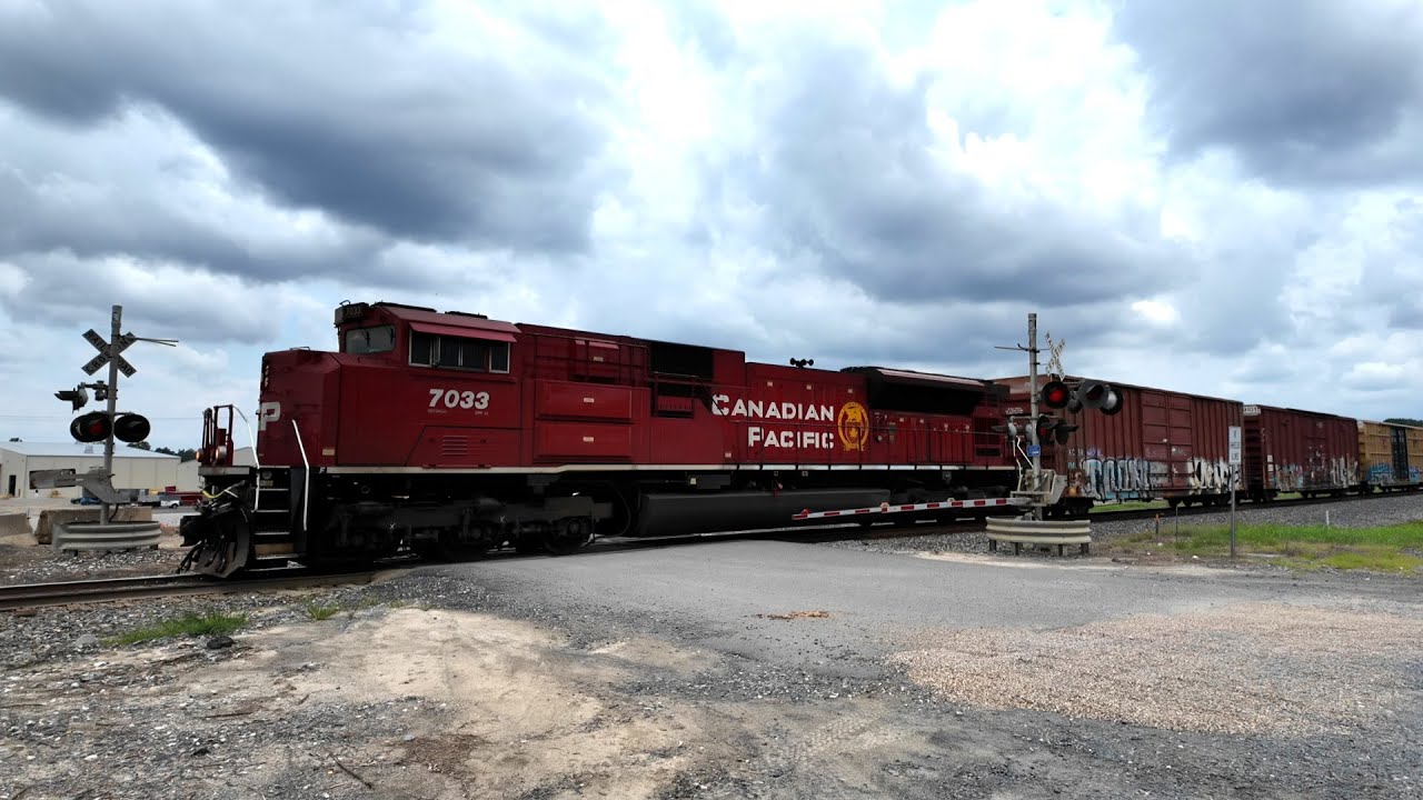 Canadian Pacific Train & History of Vicksburg, Shreveport & Pacific Railroad