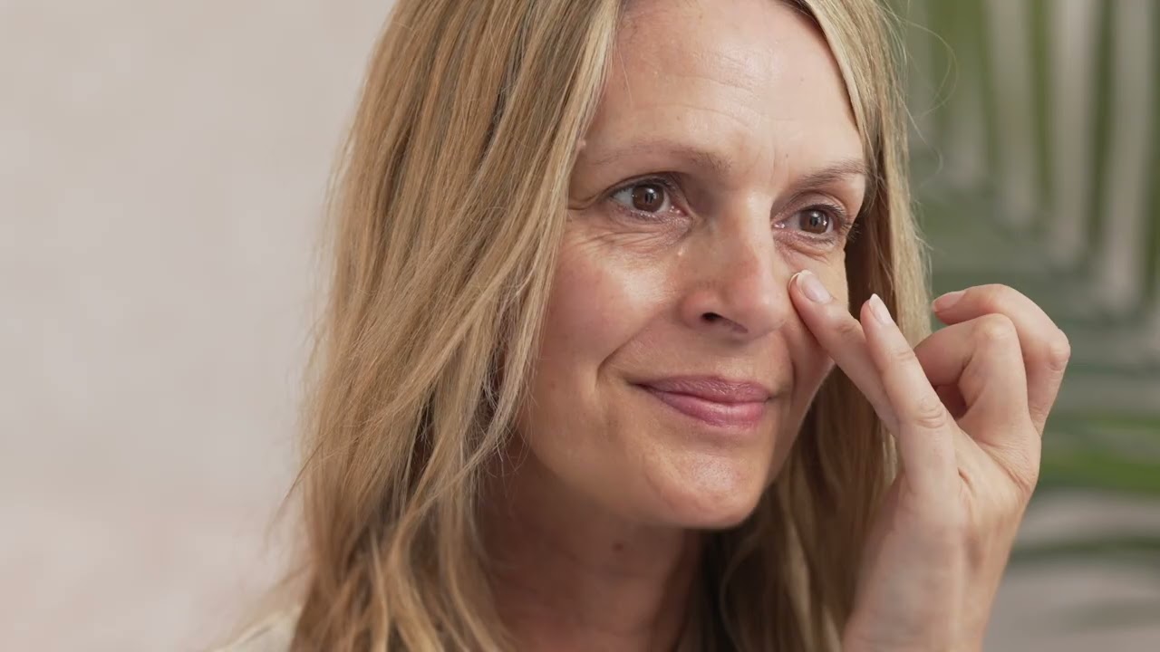 How to use the DrSabrina&trade; Dark Circle Corrector System