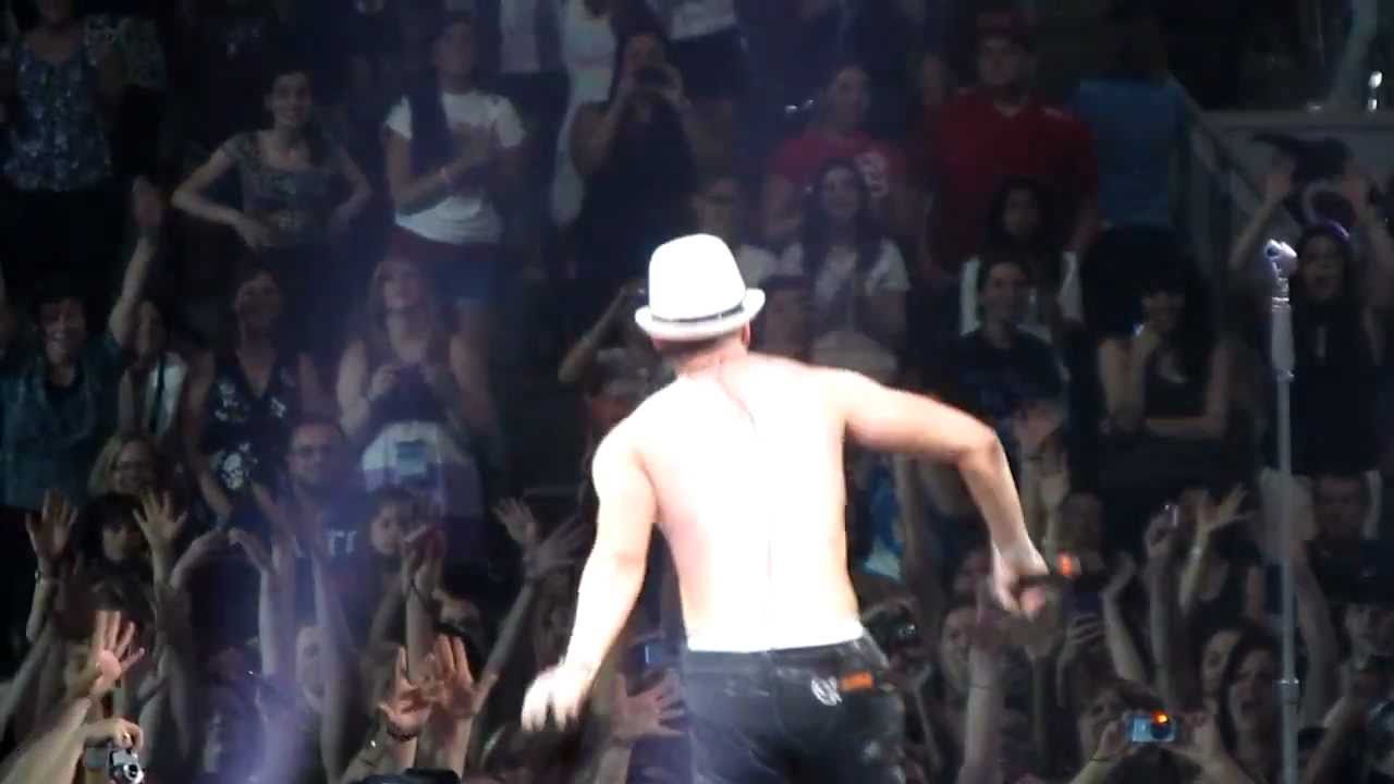 [HD] - NKOTBSB - Cover Girl - Toronto Air Canada Centre ACC - June 8 2011