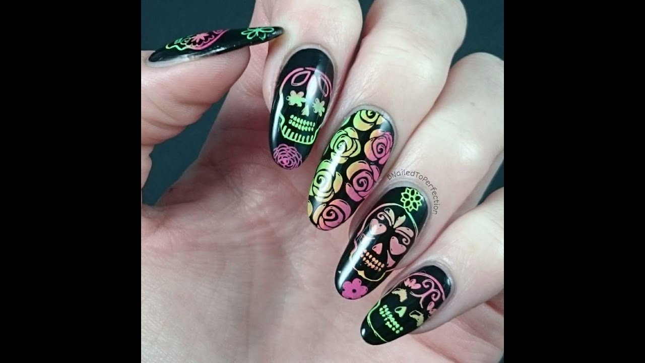 Gradient Sugar Skulls - MoYou London