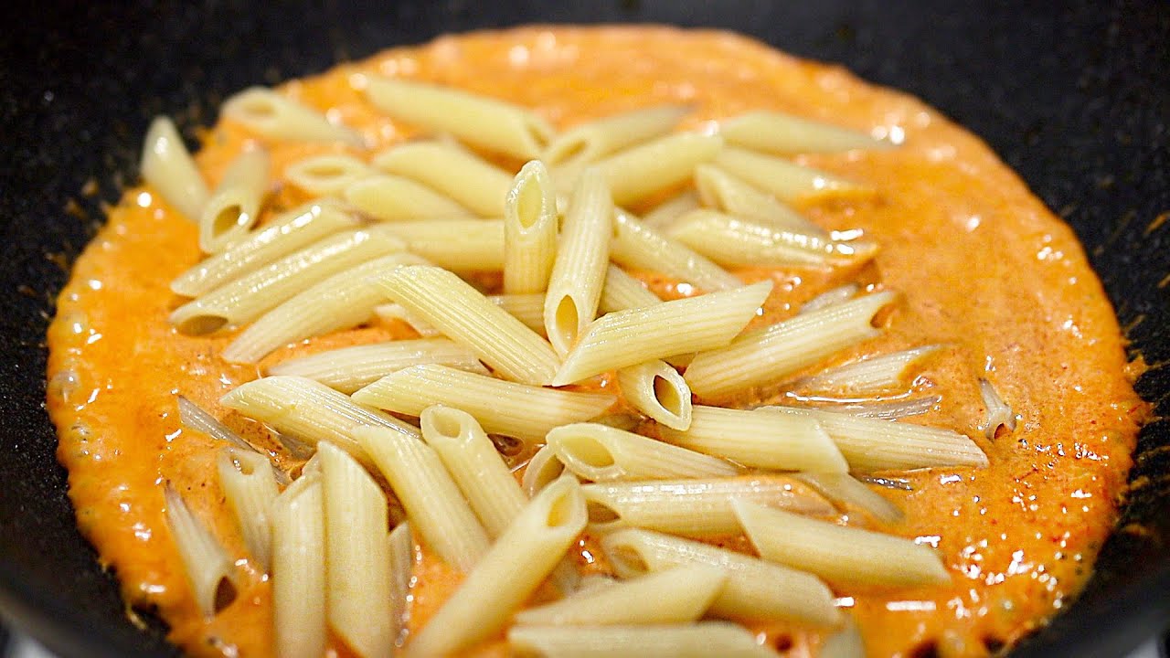 Cremig geröstete Paprika-Pasta