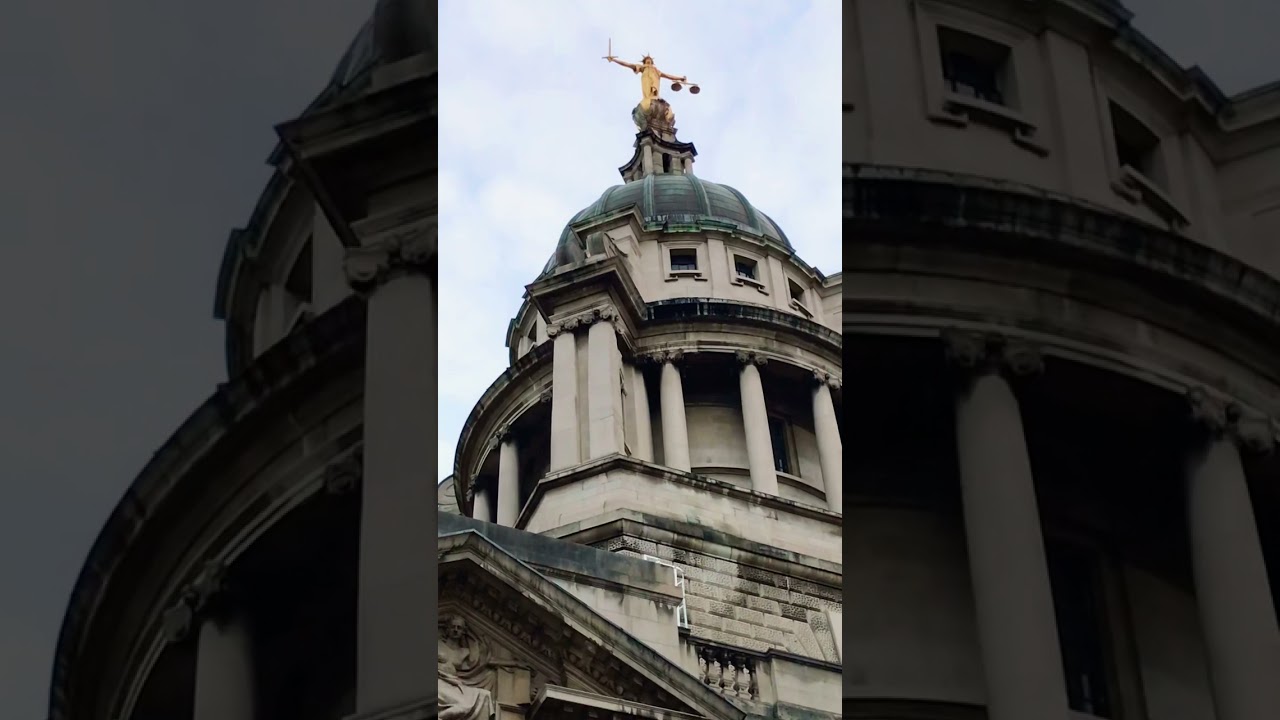 Central Criminal Court, The Old Bailey. London #Shorts #PaseosGuiados. 🍁 (Oct. 2021).