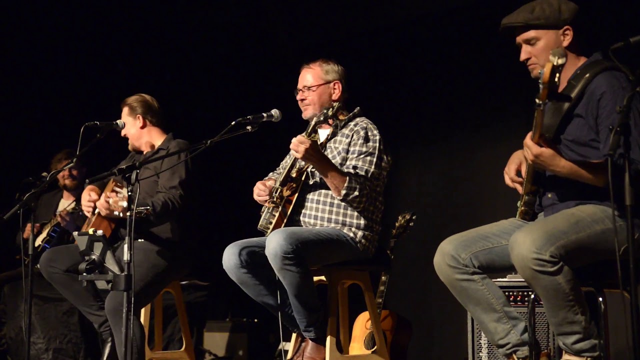 Mads Toghøj & Rødderne Lysets land