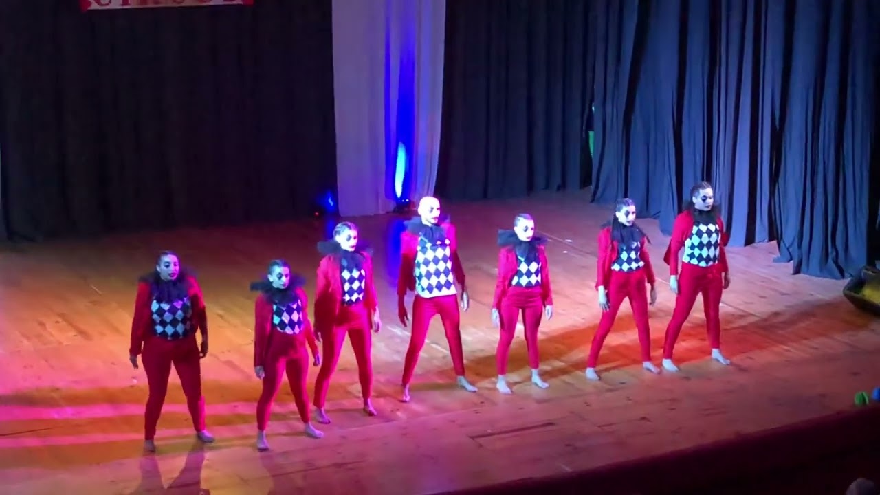 Circus “Arlequines”