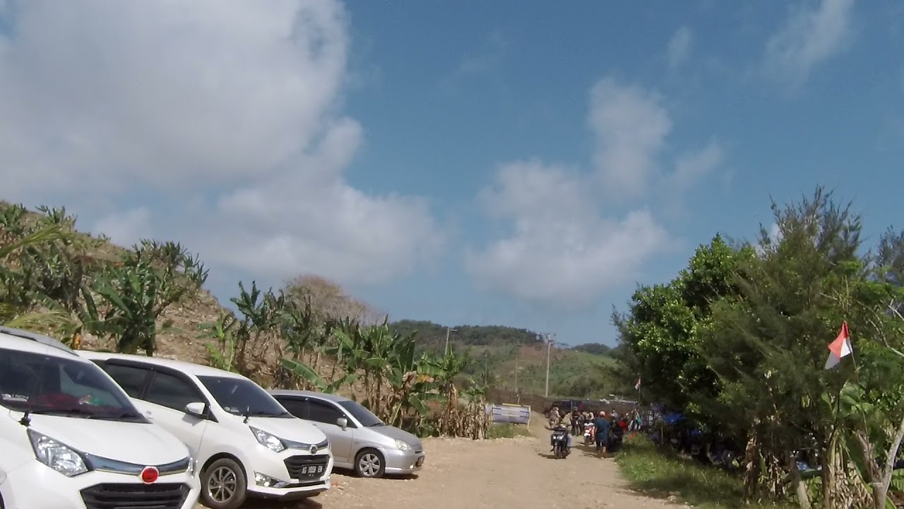 Wisata Pantai Molang