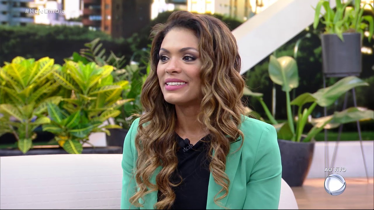 Atriz que interpreta Jezabel fala sobre emoções do último capítulo