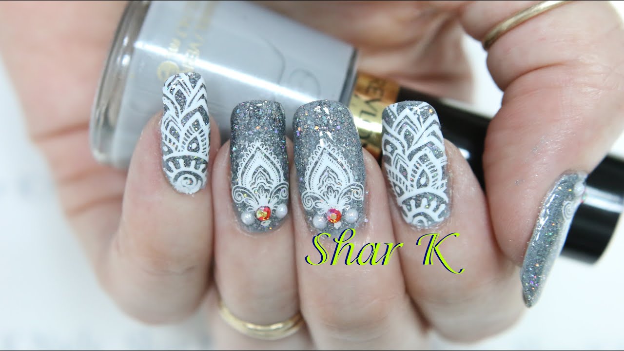 Nail Art Design - Holographic Gray Henna Lace