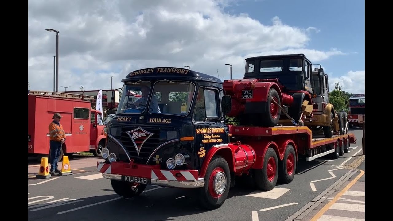 Turbínový Leyland a staré anglické náklaďáky v pohybu: Foden S39 (1968) a Leyland Gas Turbine truck