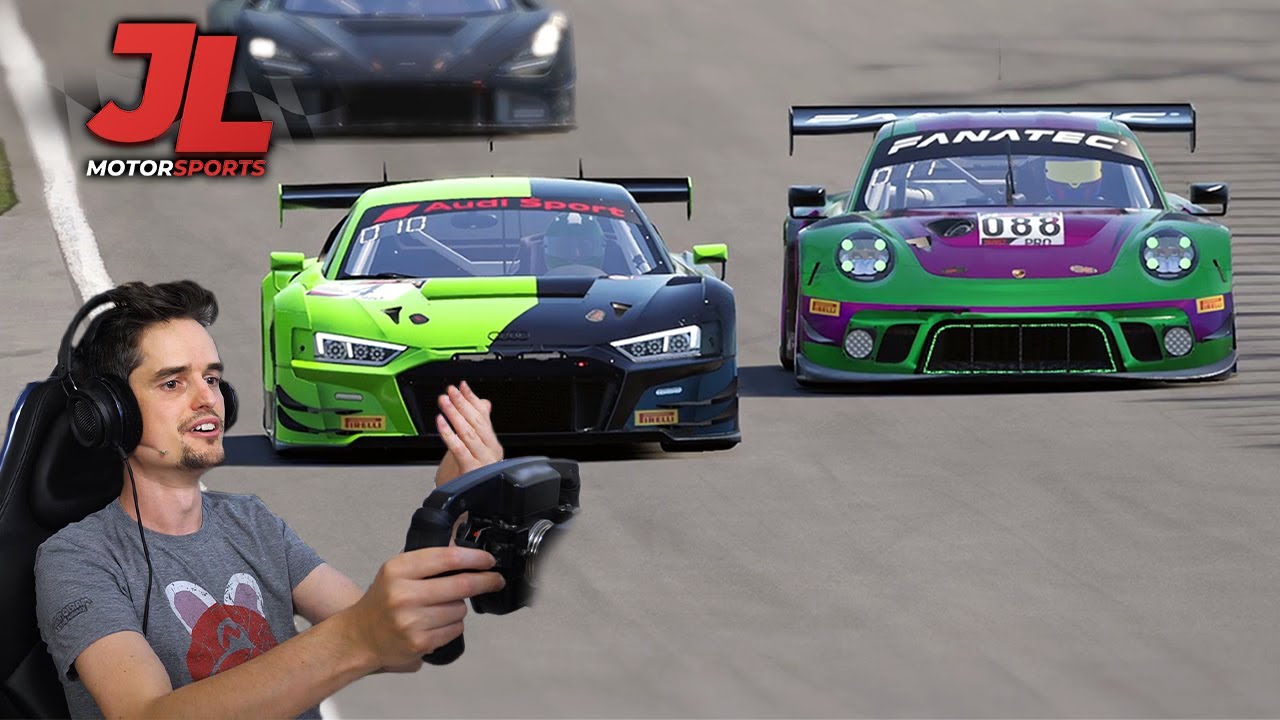 OPGEJAAGD DOOR EEN PORSCHE - JL American Tour Race 1
