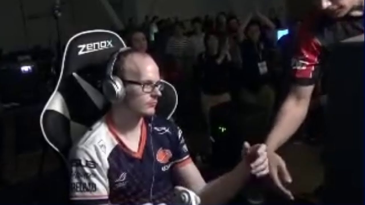 ChuDat/Mew2king Fist Bump Compilation