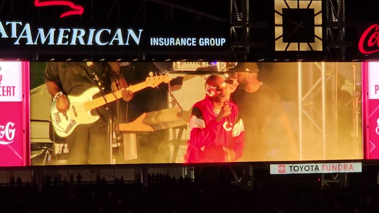 SNOOP DOGG AT THE CINCINNATI REDS GAME 8-11-25