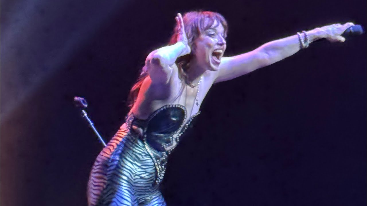I Like It Heavy - Halestorm (Live)