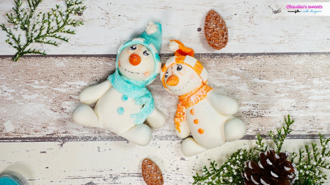 Christmas Cake Decorations- How to make a snowman from sugar paste-