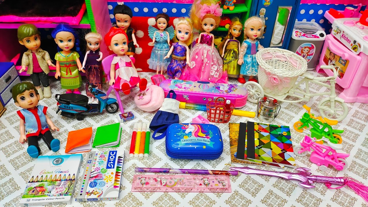Schoolக்கு போற பேய்க்கு  யார்யார் என்னென்ன Gifts 🎁 குடுத்தாங்க? || My Barbie Shows