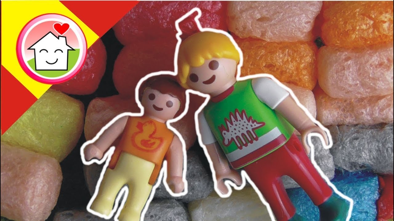 Playmobil en español  Sorpresa en la guardería  / La Familia Hauser / juguetes