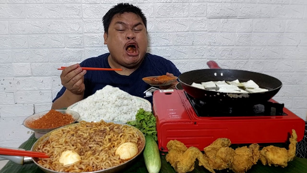 TAHU HAHU HOHENG YANG LAGI VIRAL HAMPIR TEPAR UNTUNG ADA MIE SAMYANG KUAH JOS..