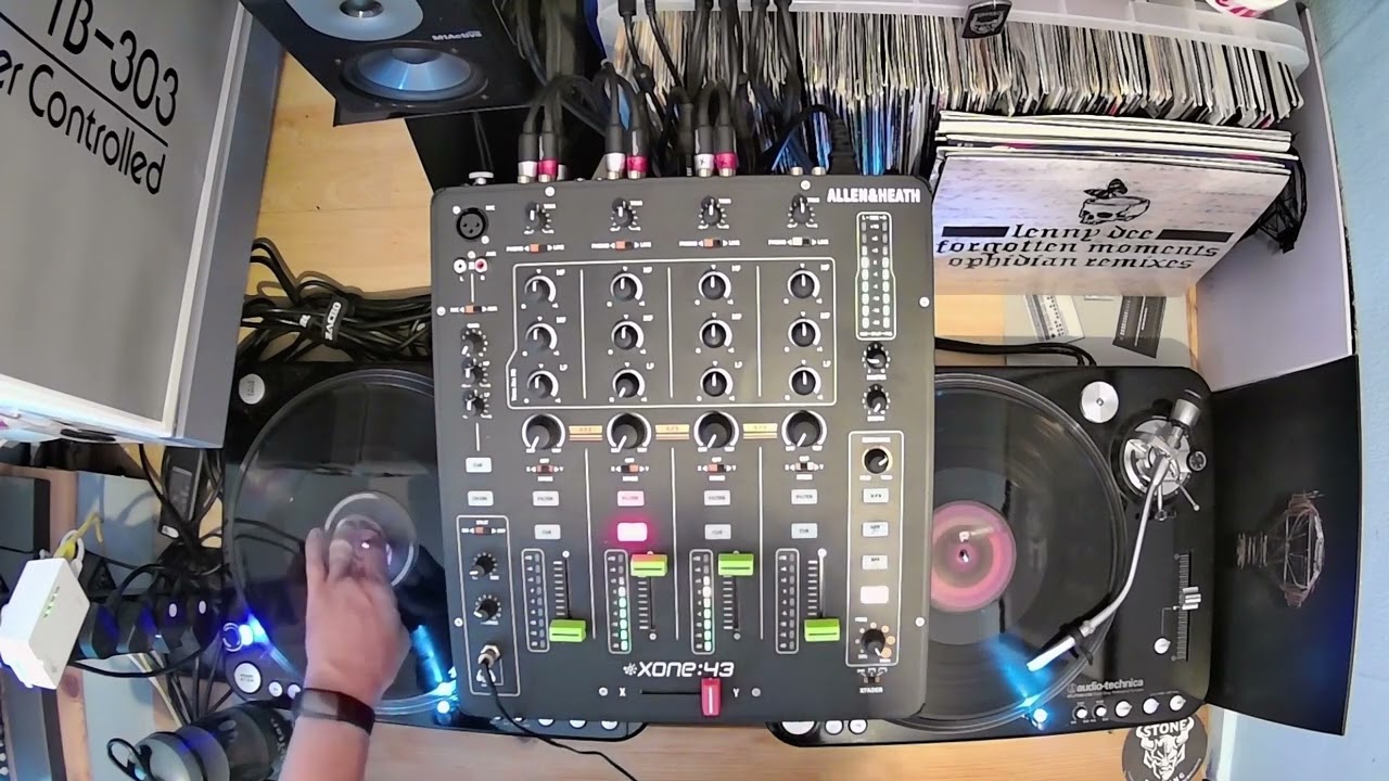 Colin H - Old School Vinyl Mix - July 2023