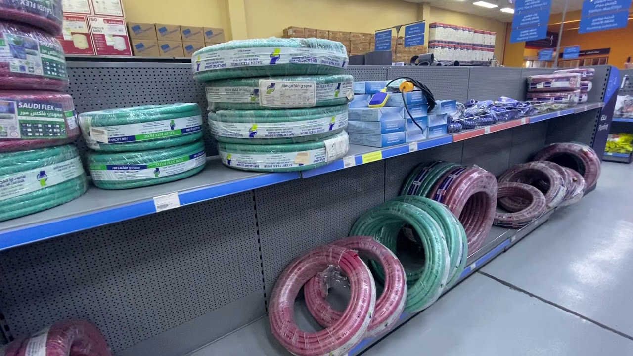 Building materials and Tools shop in Saudi Arabia nice decoration ‏معدات الصناعية محل نظيف