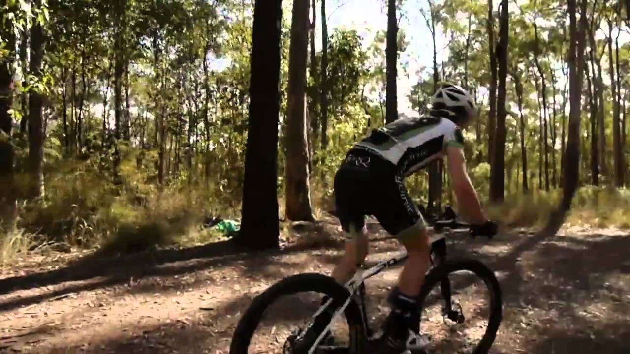MTB Skills: How To Mono hop / Bunny hop - Flow Mountain Bike