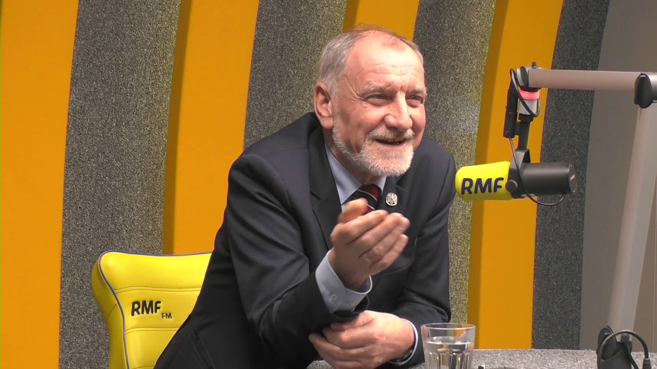 Prof. Jan Duda: Z synem nie politykujemy. Mamy całkowitą autonomię