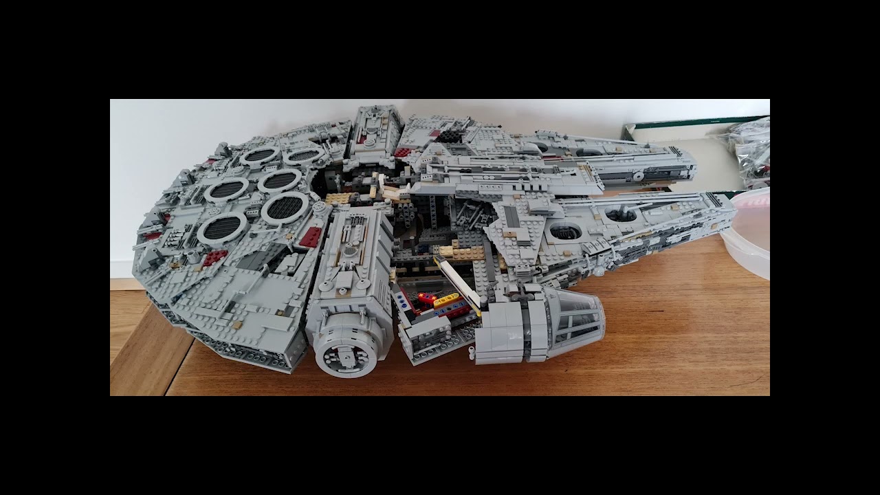 Montage LEGO Millenium Falcon et X-wing Starfighter