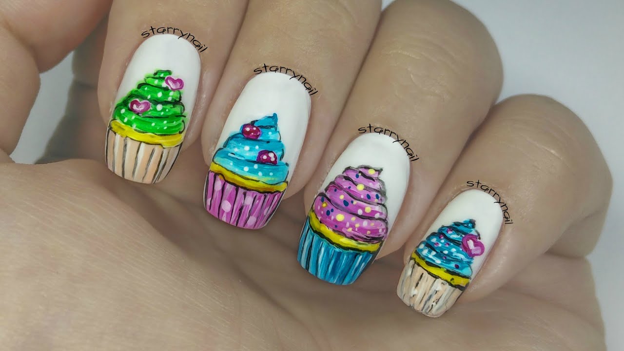 Cupcakes [Freehand Nail Art]