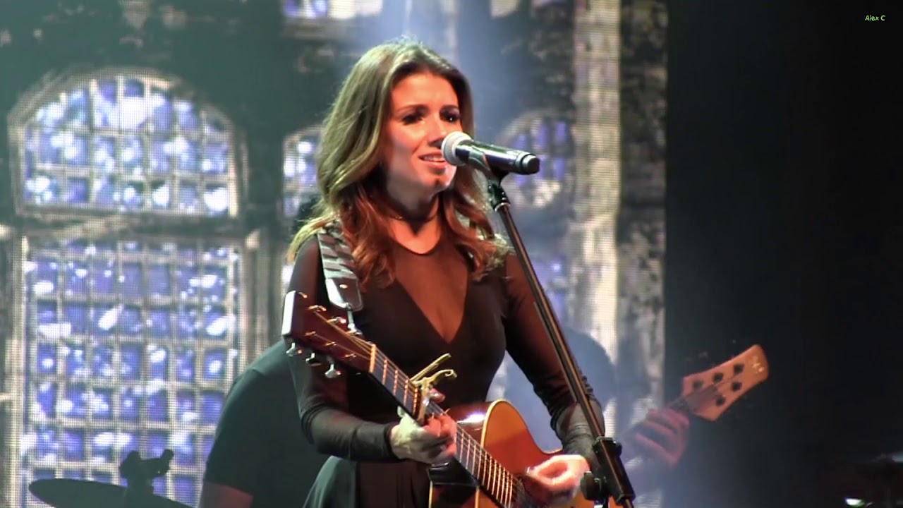 Paula Fernandes - Cuidar Mais De Mim / Um Ser Amor / Eu Sem Você (Viseu)