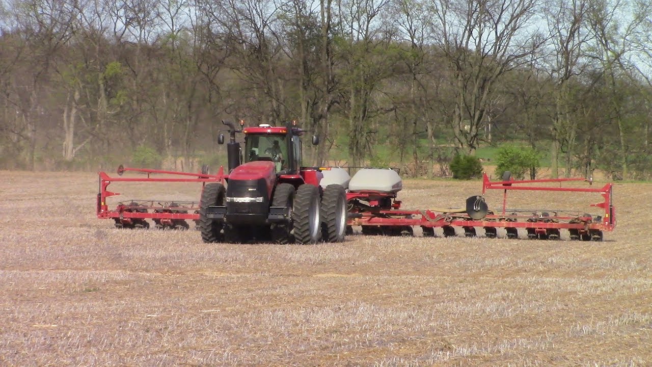 No-Till Corn Planting with Big Case IH Farm Machines