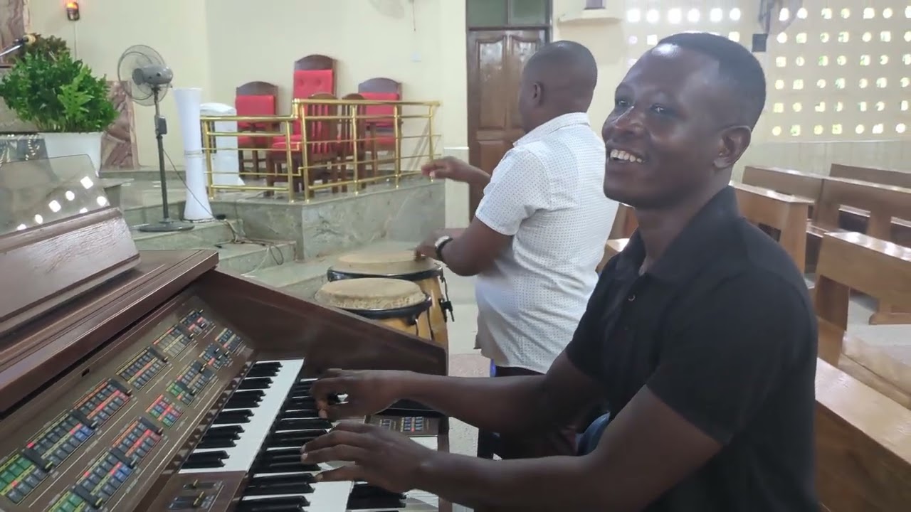WIMBO WA MWANZO JUMAPILI YA MWAKA WA KANISA 