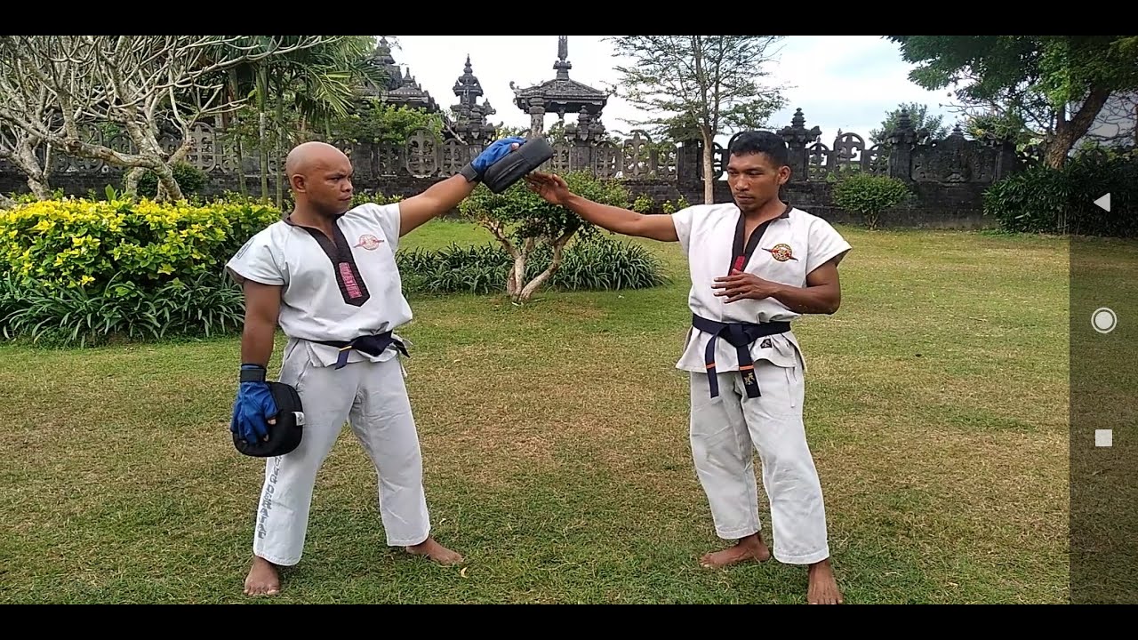 JENIS TENDANGAN/TENDANGAN KOMBINASI TARUNG DERAJAT-AA BOXER|||FARELL DERAJAT
