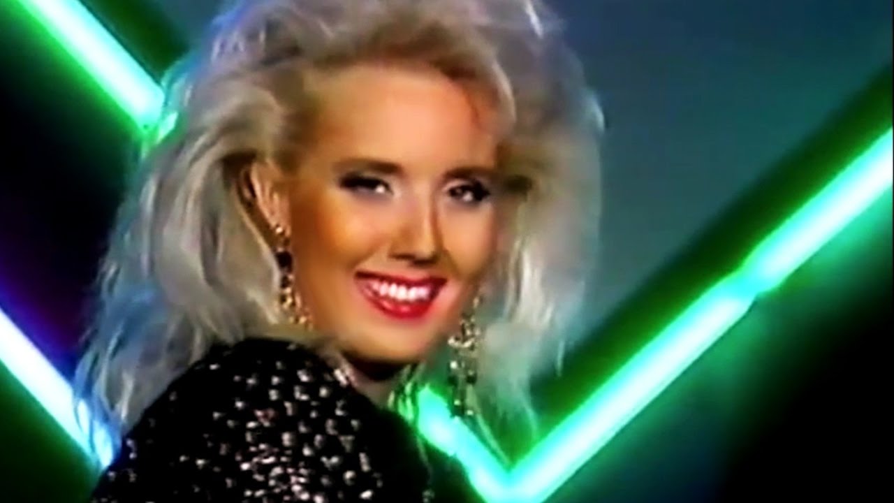 Lepa Brena - Pokloni mi noć - Veče sa Lepom Brenom -  (RTS 1990)