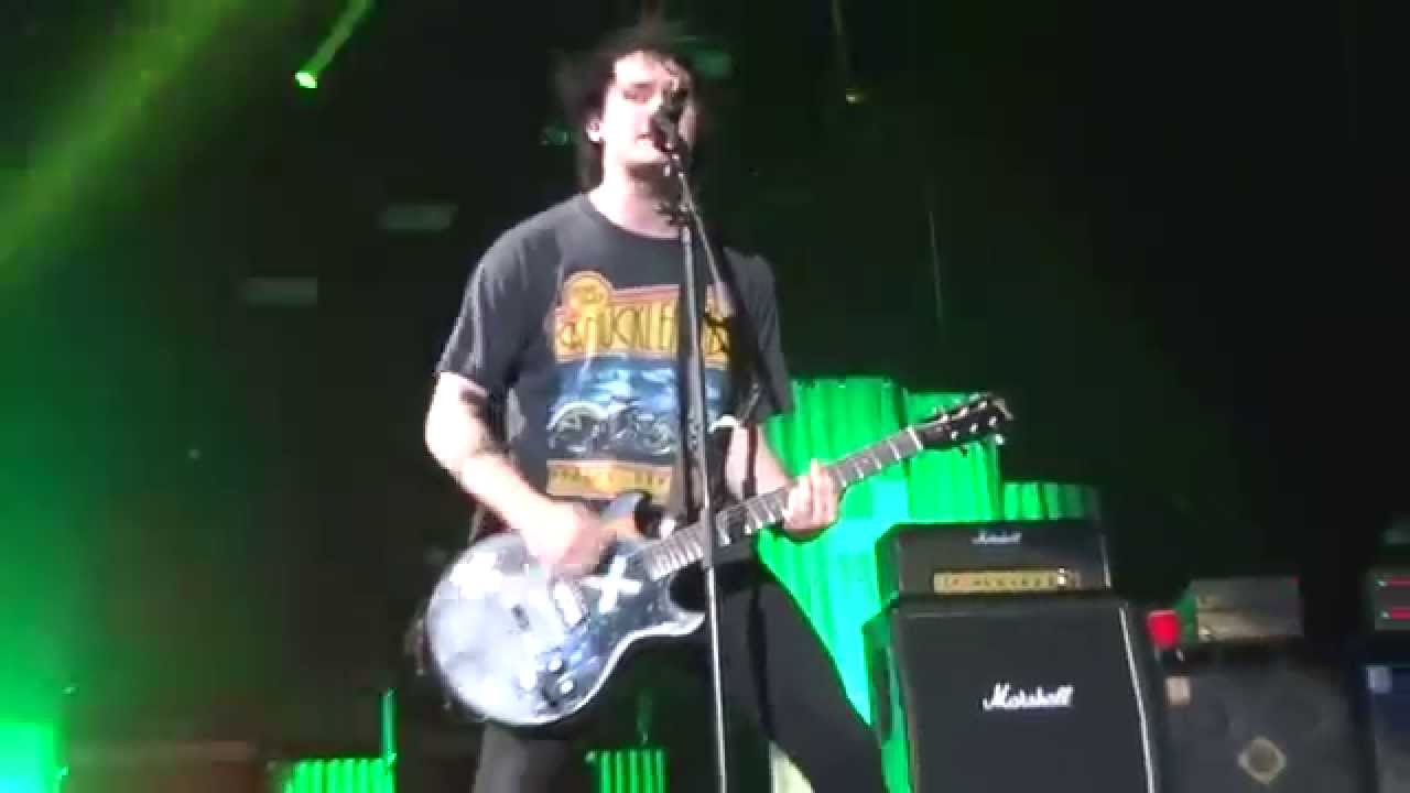 5 Seconds of Summer - American Idiot (Green Day Cover)