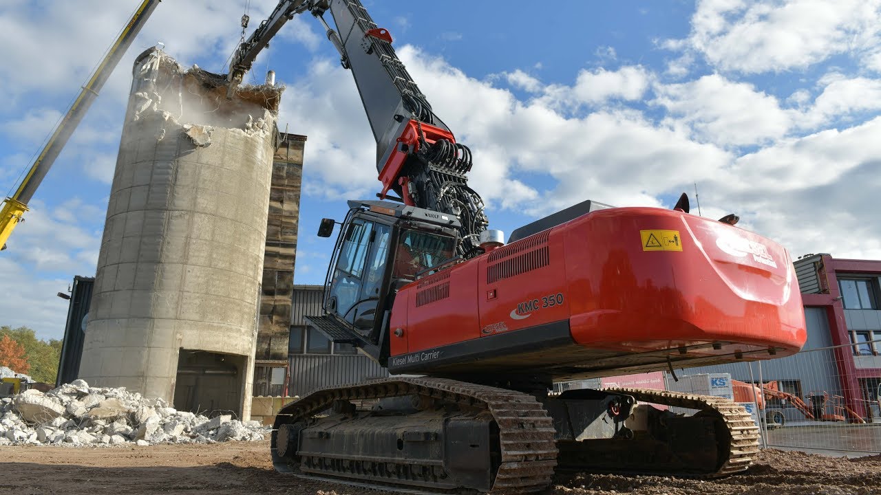 Abbruch Silotürme Kohl Recycling -  KMC 350 mit 24 m Longront-Ausleger