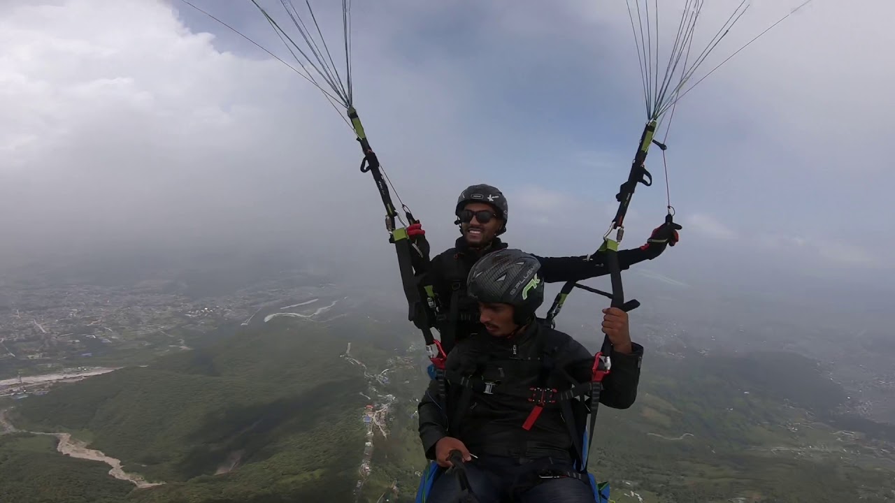 paragliding funny video / paragliding in pokhara sarangkot