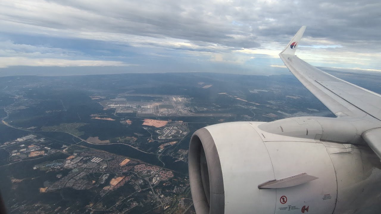 HD-Malaysia Airlines MH-1133 Boeing 737-800 Landing Kuala Lumpur from Penang