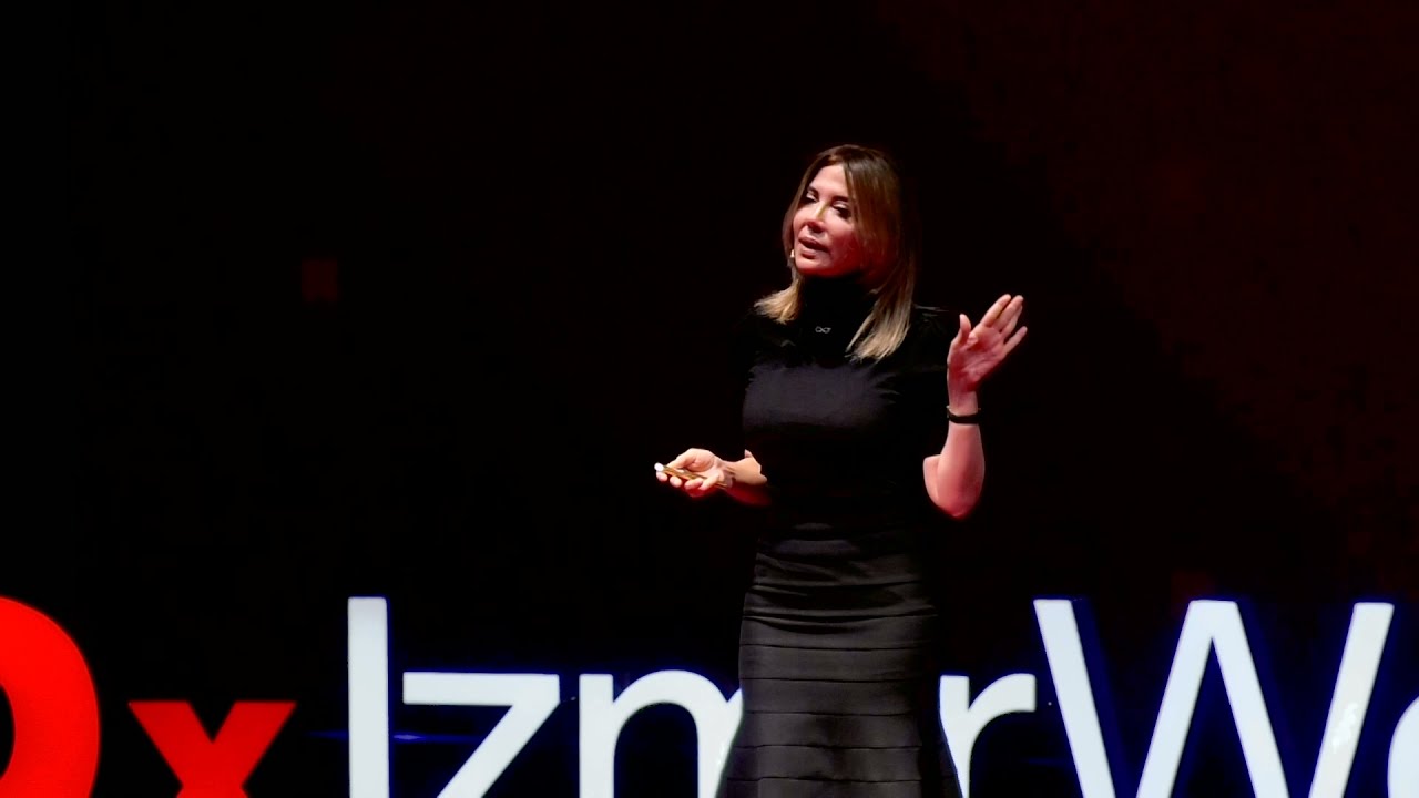 Genç ve sağlıklı kalmak için neler yapabiliriz? | Ayşegül Çoruhlu | TEDxİzmirWomen