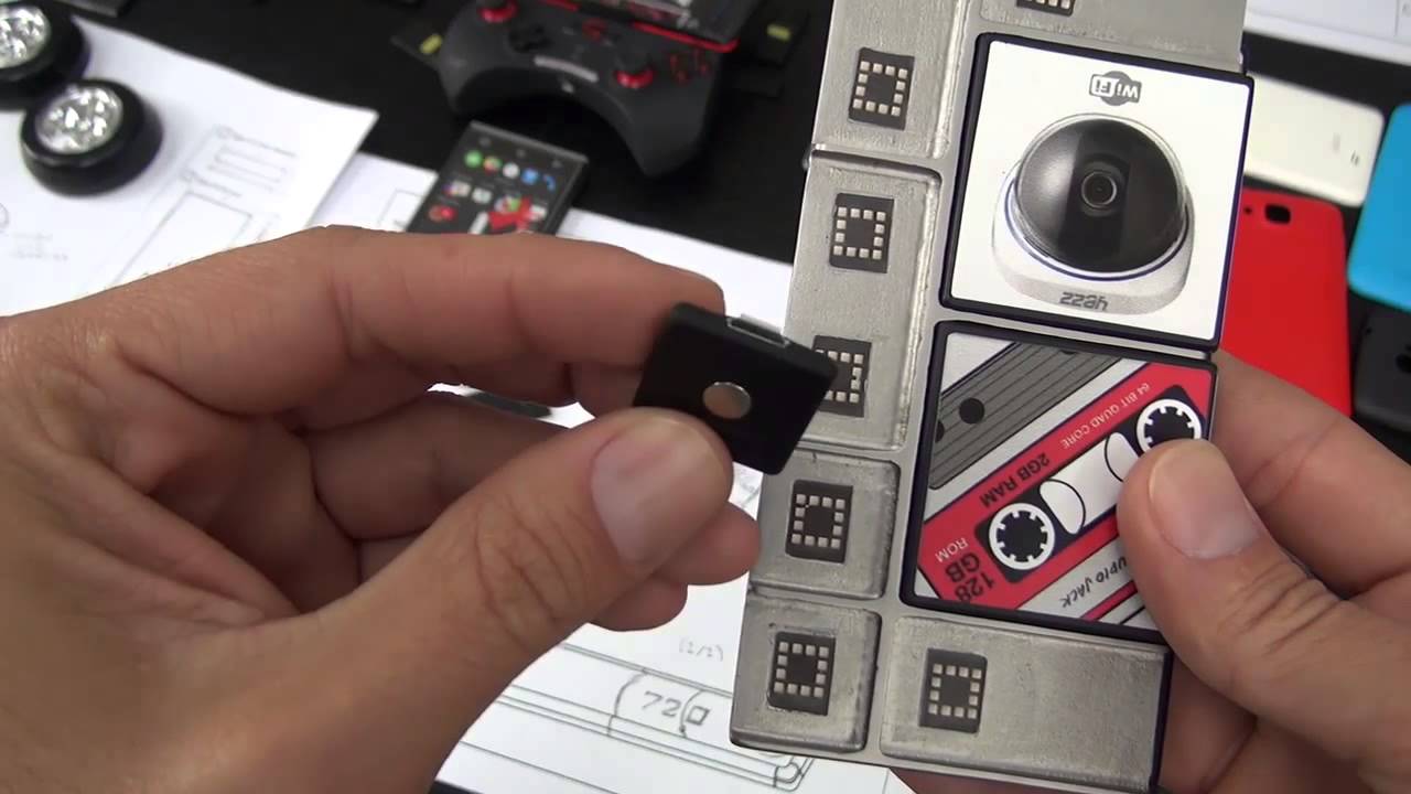 Close-up with Yezz's Project Ara modules