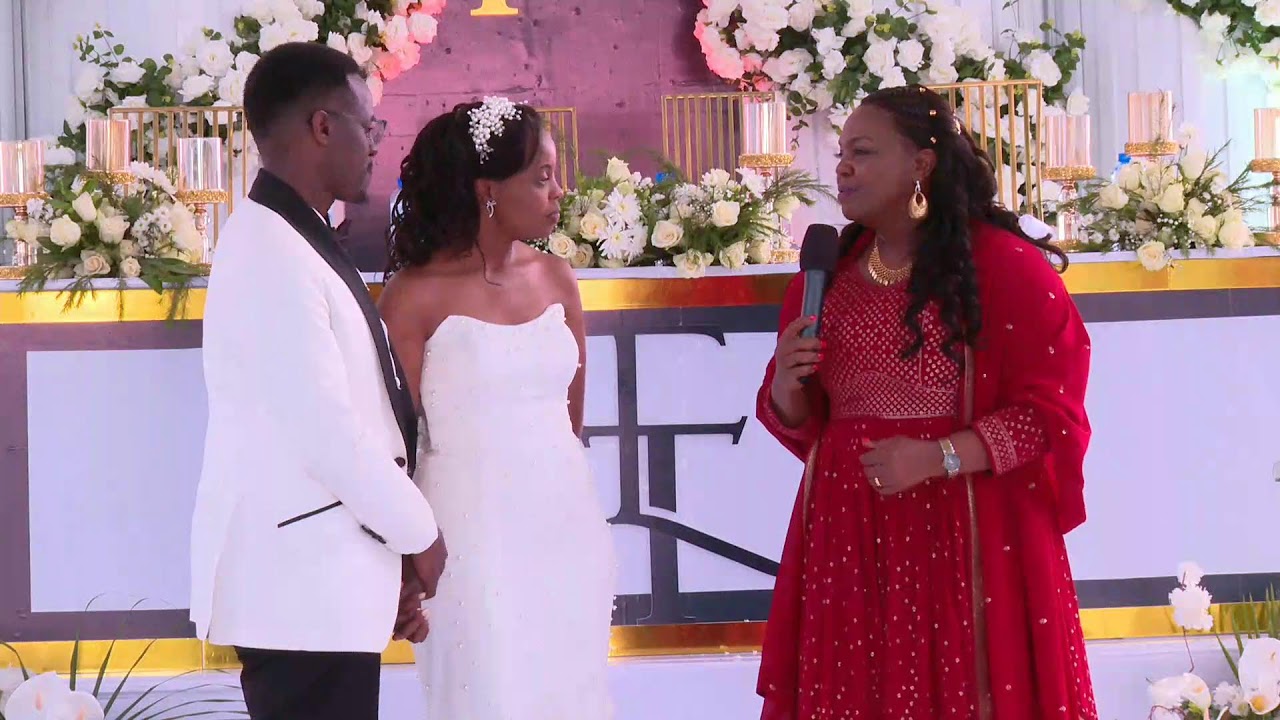 Речь пастора Доркас Ригати на свадьбе сына посла Питера Мунири, Эдвина, и Терезы.