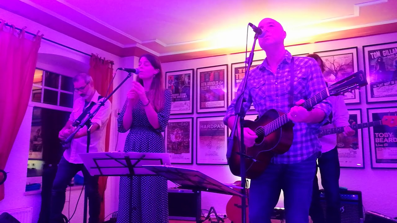 Water and Sand-Catching Light@Clubbühne im Eiscafe GRENZLAND, Bad Brambach, 19.11.2019