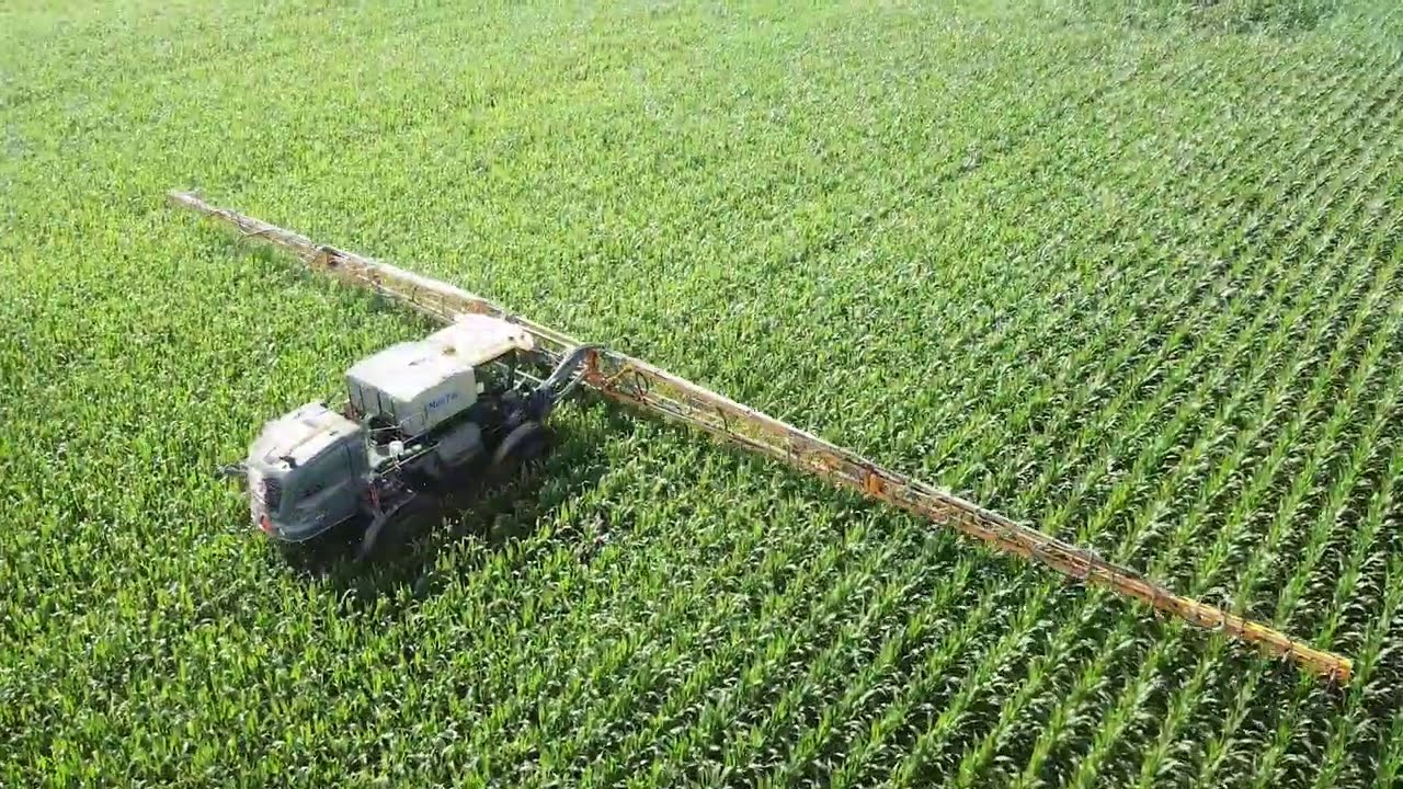 HAGIE STS 12 | Montag Fortifier on 120' Boom | Applying Nitrogen
