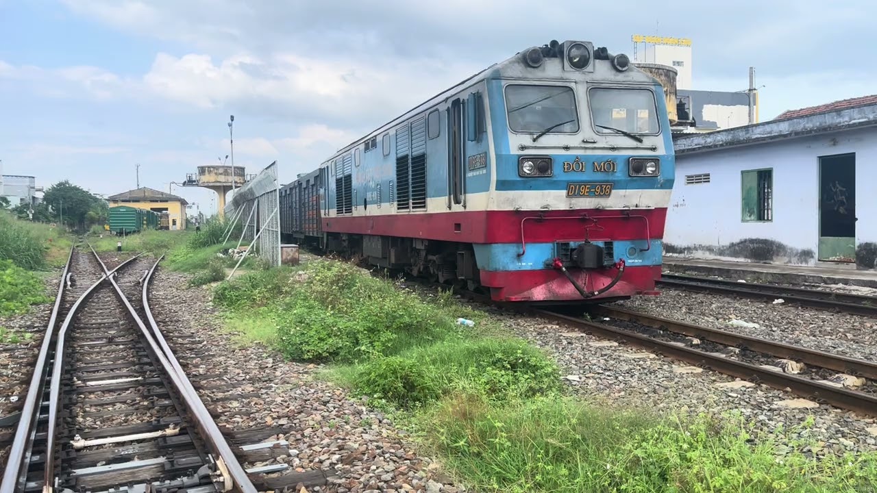 Một buổi sáng quay tàu hỏa tại ga Nha Trang (4/10/2024). Quay cùng em @004.mg4