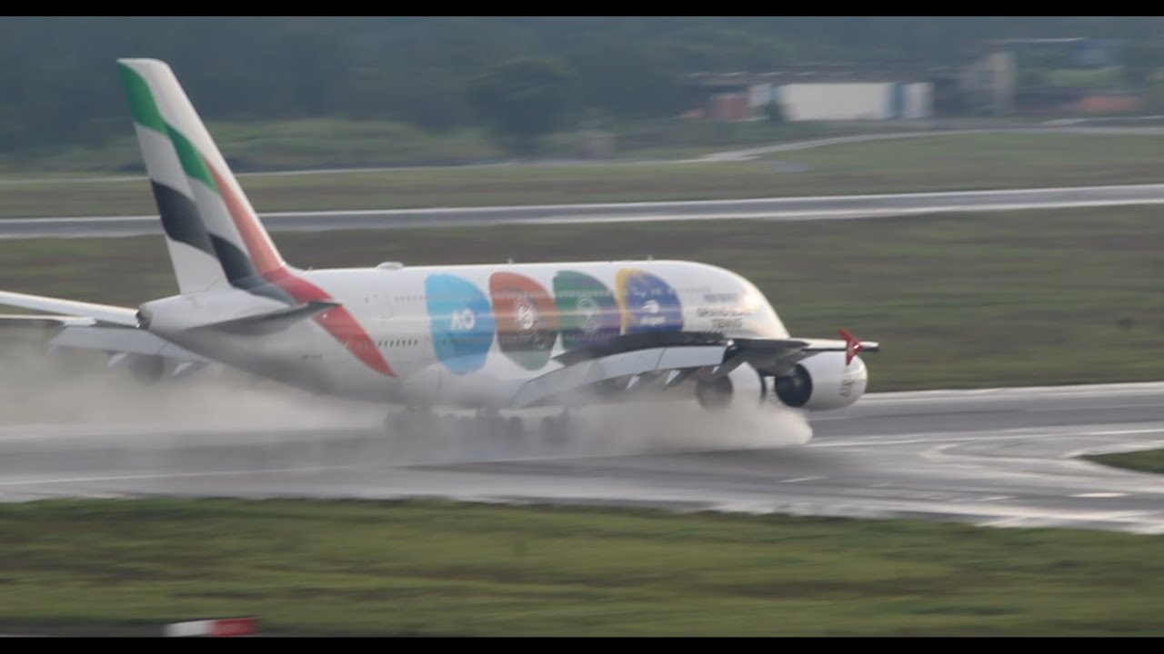 Water Spray Planespotting in Guarulhos SBGR