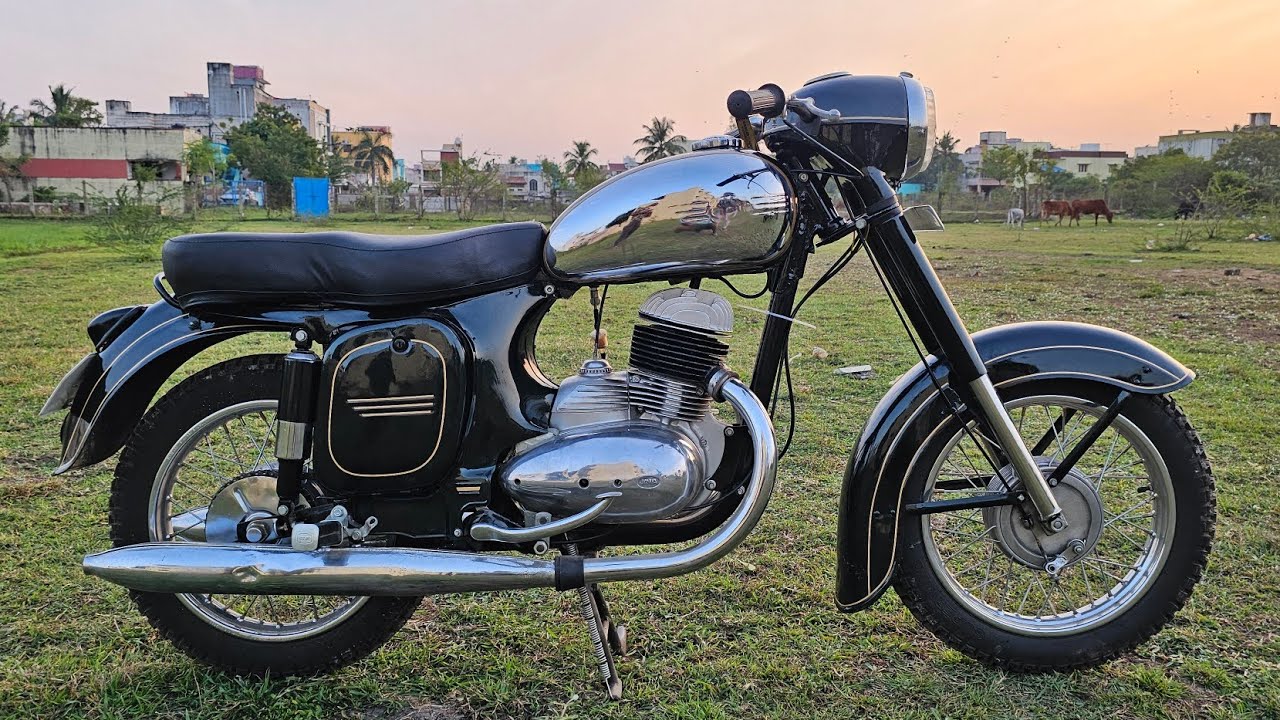 1969 VINTAGE JAWA FOR SALE | 1.65L | 1st OWNER | FULLY RESTORED | VINTAGE RIDER AJITH | ARK Diaries