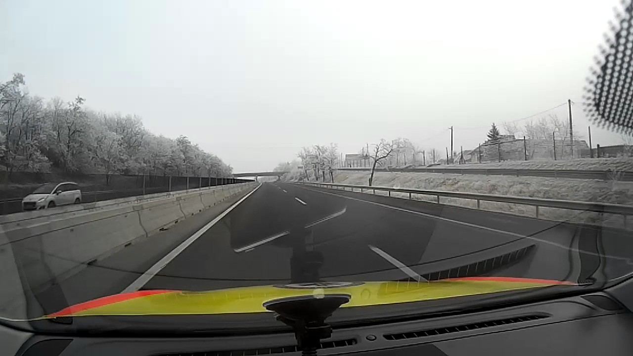 Kéklámpával a városban 143.